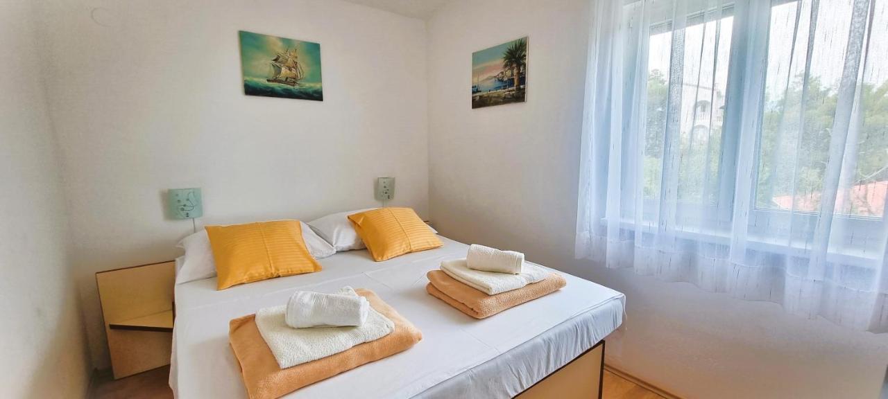 Apartments Anica Beber Borovići エクステリア 写真
