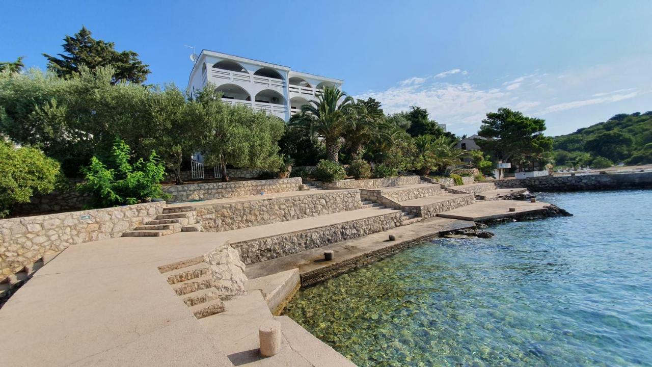 Apartments Anica Beber Borovići エクステリア 写真